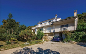 3 Bedroom Cozy Apartment In Supetarska Draga